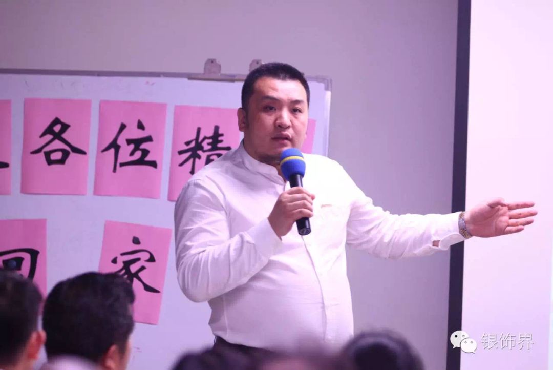 现在互联网什么最挣钱（互联网最主流最靠谱的赚钱方法）