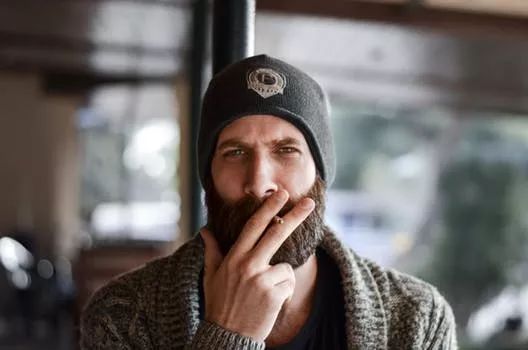 如何发朋友圈吸引人（怎么做朋友圈定位一篇文章告诉你）