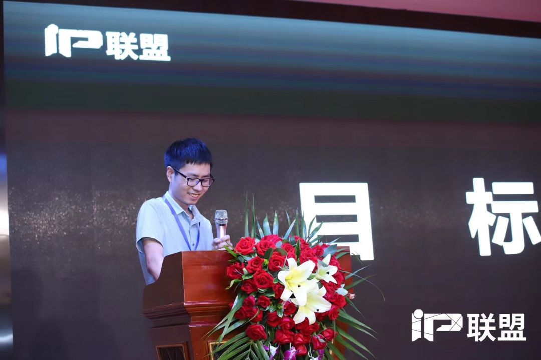 做产品如何快速裂变（0基础起盘小米社交电商月入上万）